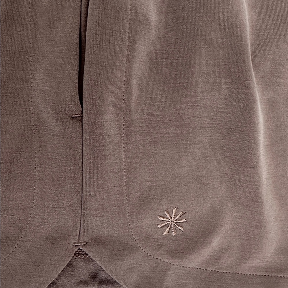 Athleta Seasoft Midrise 4” Drawstring Active Shorts in Taupe - Picture 3 of 8